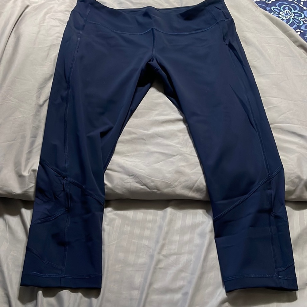 Lululemon capri workout pants